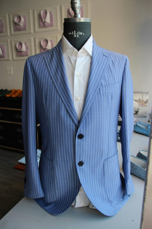 Découvrez les meilleurs costumes pour homme chez celio